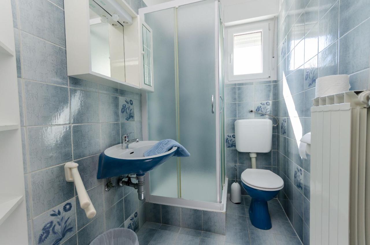 Apartments Slavica R Banjol Exterior photo